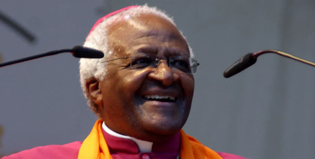 Desmond Tutu beim Evangelischen Kirchentag 2007 in Köln. Foto: Elke Wetzig / Wikimedia