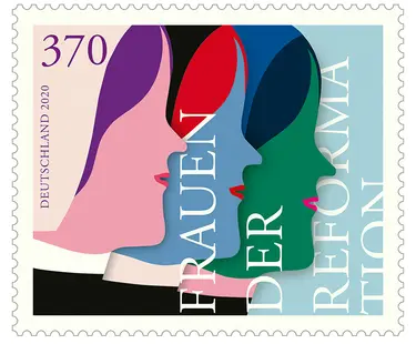 Zu sehen ist die Briefmarke mit drei gezeichneten Frauenköpfen im Profil und der Wert 370 Cent. Gestaltung des Postwertzeichens: Susann Stefanizen, Berlin; Bildquelle: Bundesministerium der Finanzen