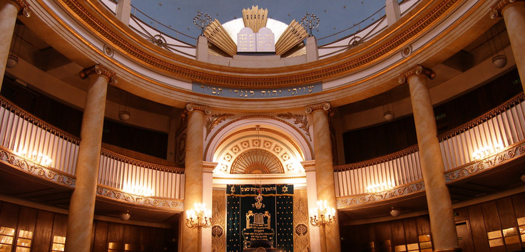 Der Wiener Stadttempel, die einzige erhaltene historische Synagoge Wiens, ist Zentrum der Israelitischen Kultusgemeinde. Foto: Dnalor o1 / Wikimedia