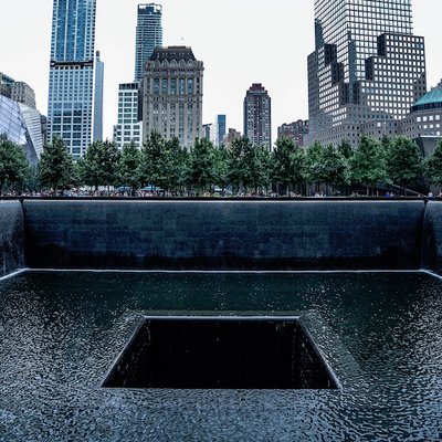 Das Memorial am Ground Zero in New York zum Gedenken der Opfer des 11. September 2001. Foto: Axel Houmadi / Unsplash