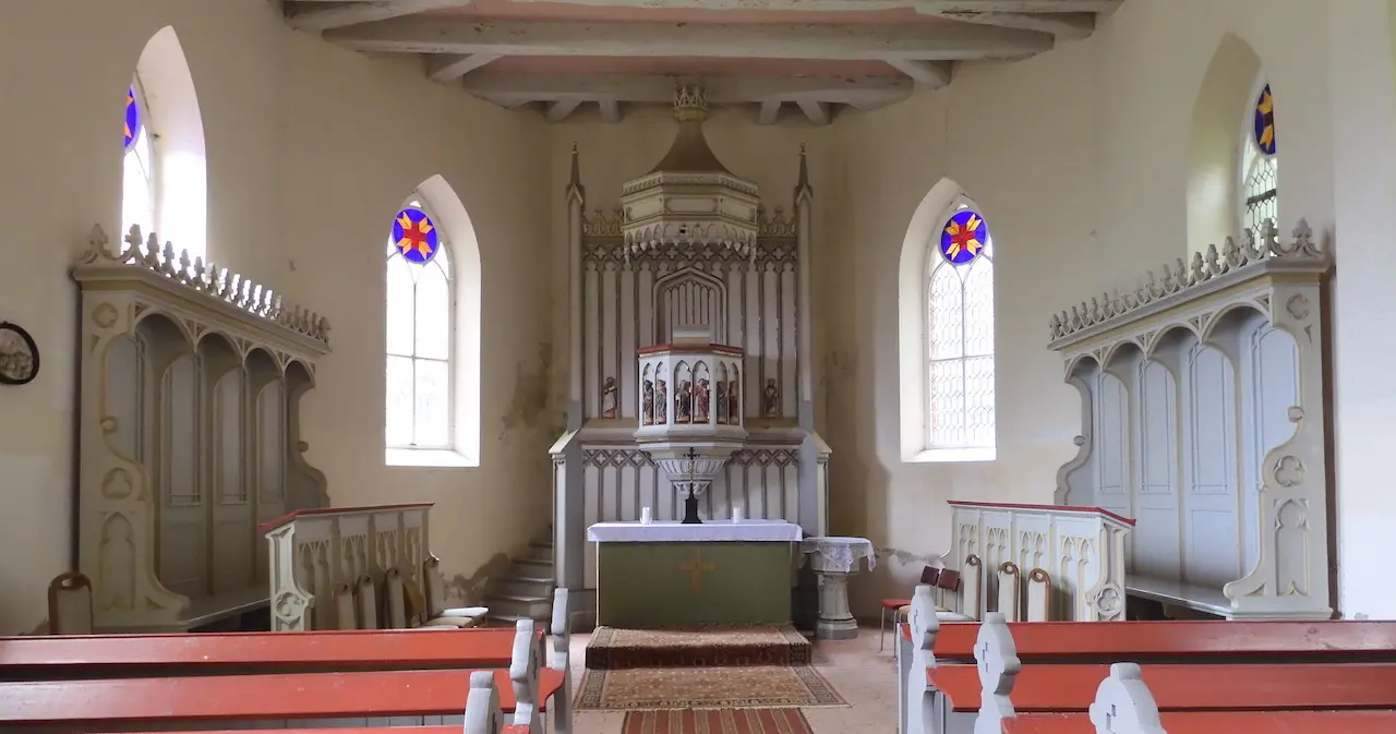 Die Dorfkirche in Kraatz (Uckermark). Fotos: Bernd Janowski  